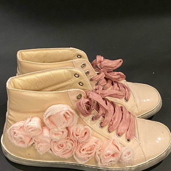 Famous among socialites, roses POKEMAOKE sneakers - Picture 5 of 11